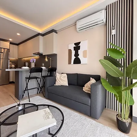 Chic Cozy 2Br W Balcony - Nisantasi Appartement