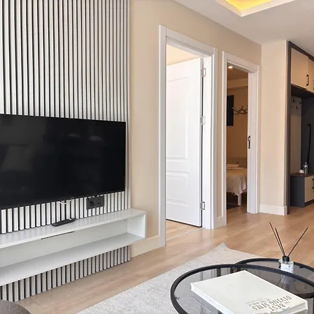 Chic Cozy 2Br W Balcony - Nisantasi