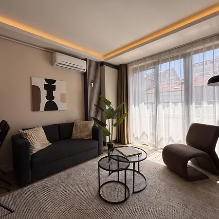 Chic Cozy 2Br W Balcony - Nisantasi