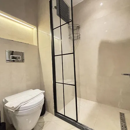 Chic Cozy 2br W Balcony - Nisantasi Istanbul